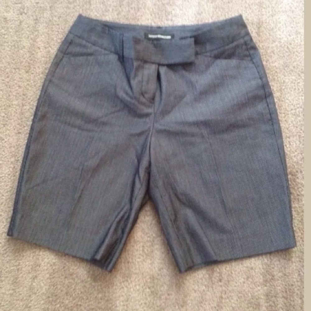 170 Express Design Studio Bermuda Short Navy Pinstripe